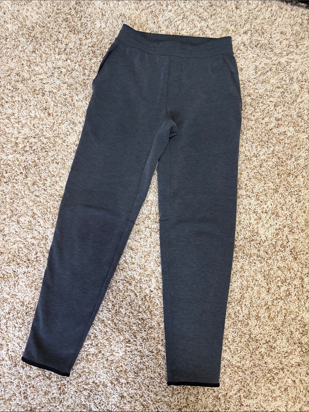Men’s Lululemon GridLiner Fleece Jogger Sz XS Color: Heathered Black